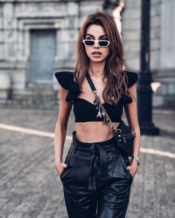 Total black look 2026 в разных стилях: лучшие образы в черном цвете