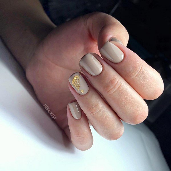 «50 оттенков бежевого…» — новые тренды бежевого маникюра 2026 на любой вкус