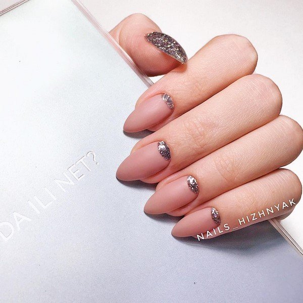 «50 оттенков бежевого…» — новые тренды бежевого маникюра 2026 на любой вкус