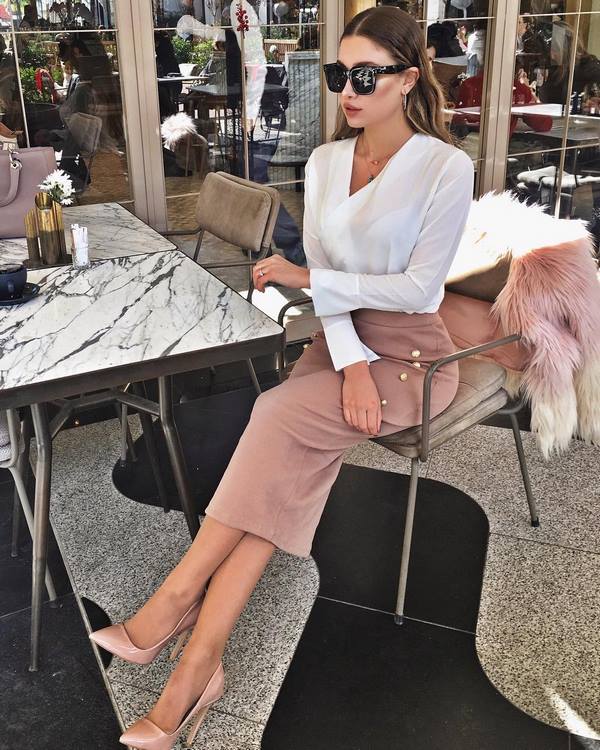 Прелестные образы с юбками 2026: новые модели и последние тренды юбок