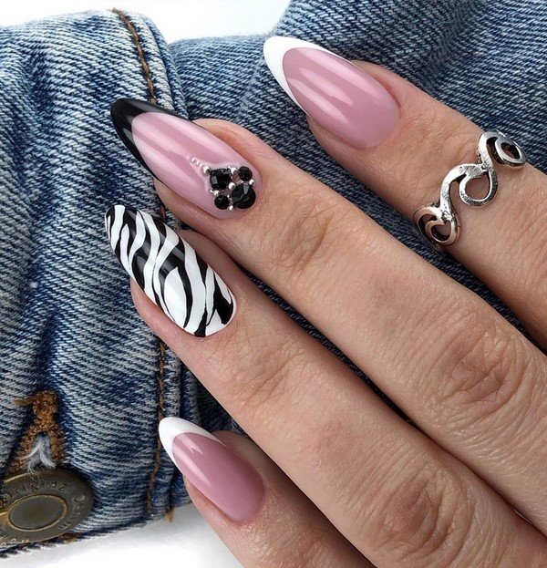 Дизайн ногтей 2026: свежие образы, техники и новинки