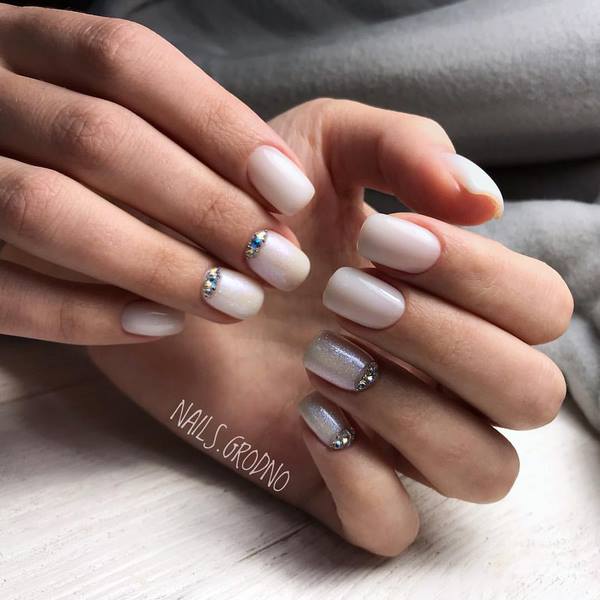 Пленительный лунный маникюр 2026: маникюр с лунками