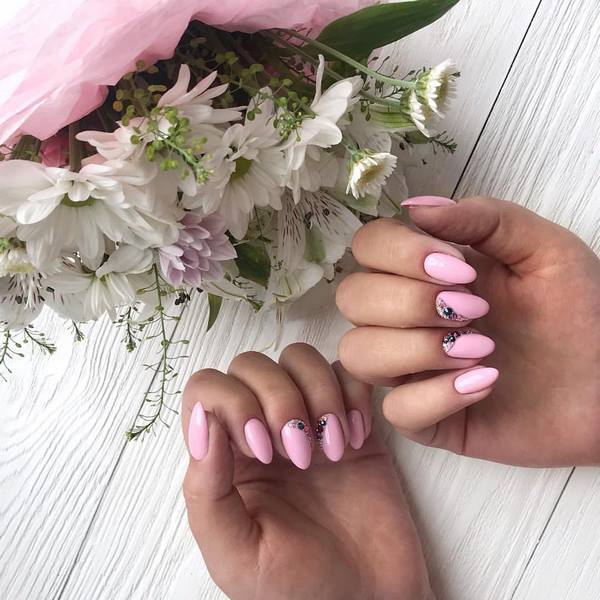 Пленительный лунный маникюр 2026: маникюр с лунками