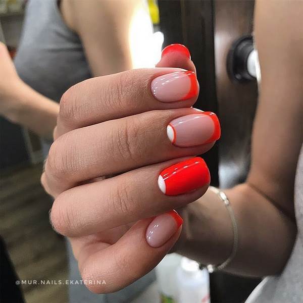 Пленительный лунный маникюр 2026: маникюр с лунками