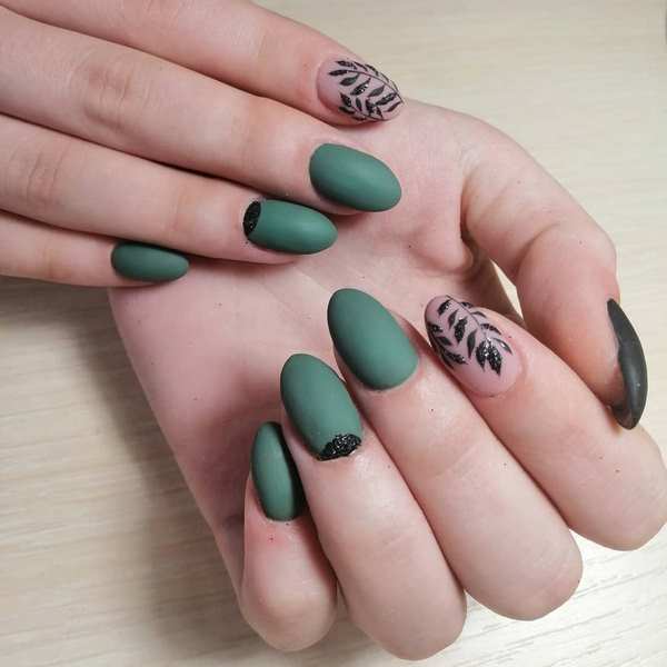 Пленительный лунный маникюр 2026: маникюр с лунками