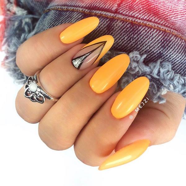 Пленительный лунный маникюр 2026: маникюр с лунками