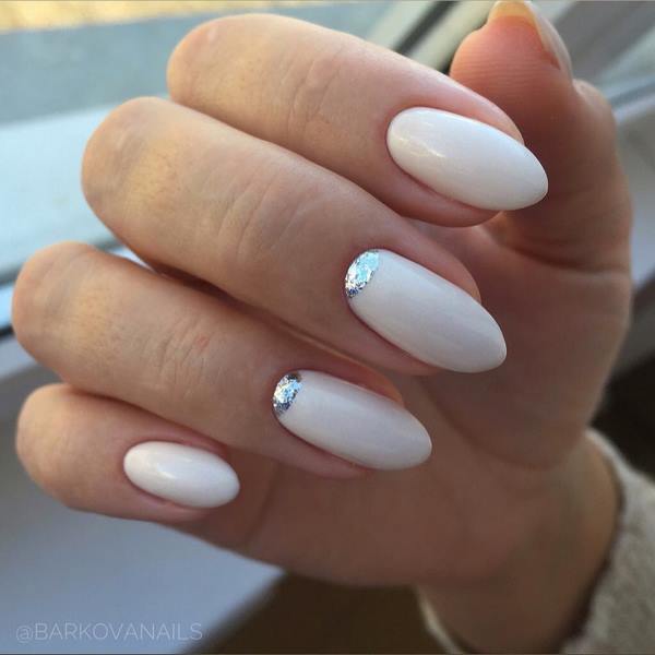 Пленительный лунный маникюр 2026: маникюр с лунками