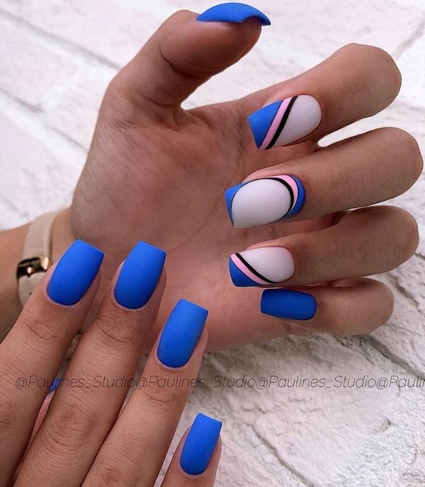 Пленительный лунный маникюр 2026: маникюр с лунками