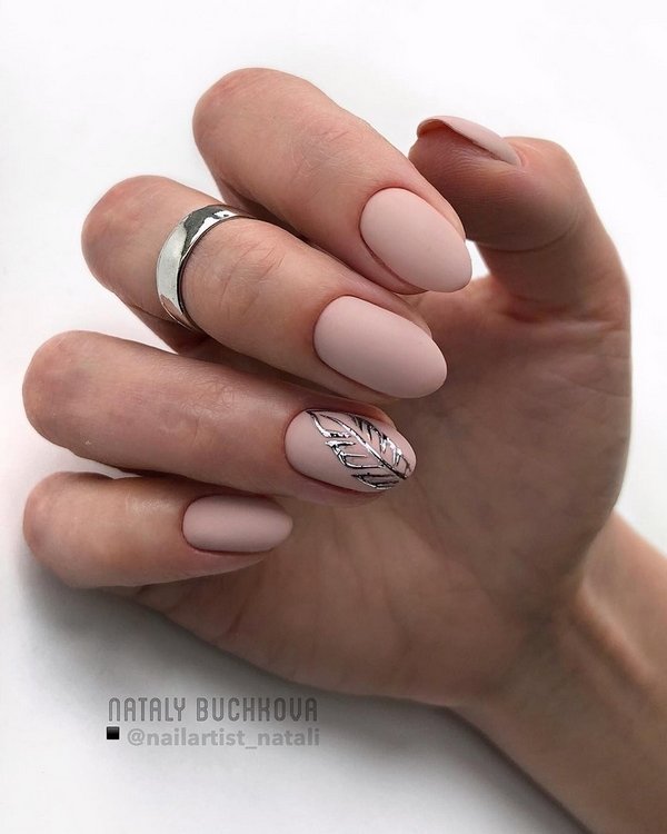 Модные идеи нейтрального маникюра 2026: последние новинки и топовые образы
