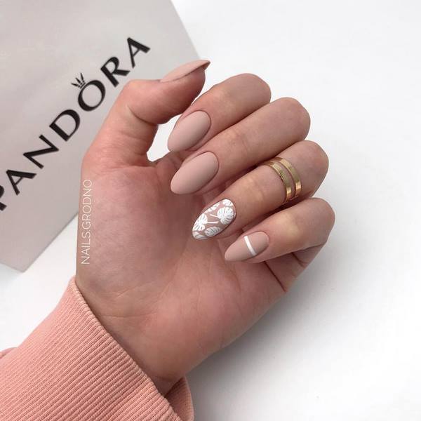 Модные идеи нейтрального маникюра 2026: последние новинки и топовые образы