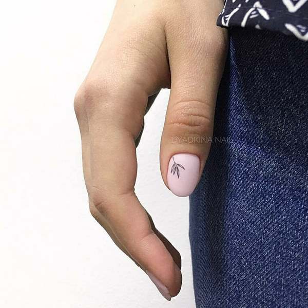 Модные идеи нейтрального маникюра 2026: последние новинки и топовые образы