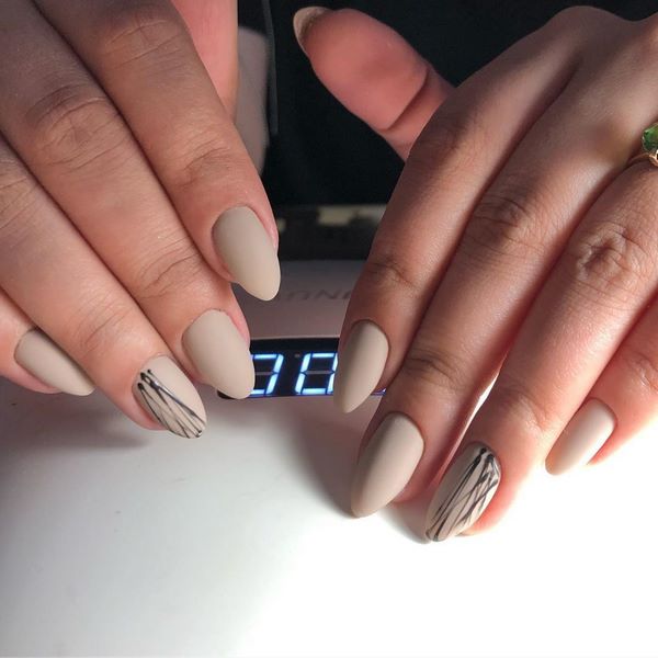 Модные идеи нейтрального маникюра 2026: последние новинки и топовые образы