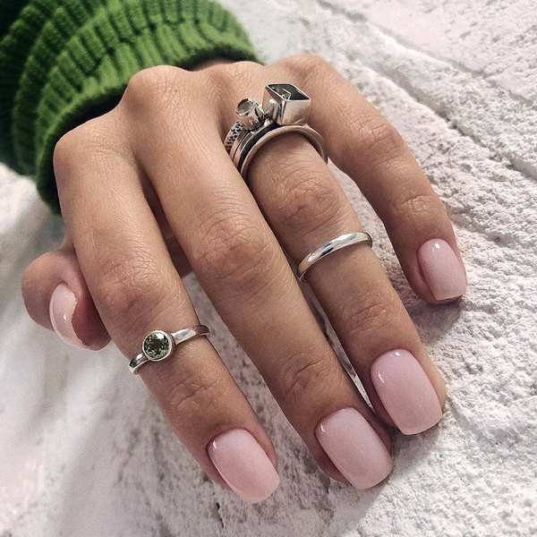 Модные идеи нейтрального маникюра 2026: последние новинки и топовые образы