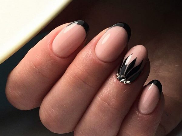 Новинки французского маникюра 2026 – идеи френча на фото