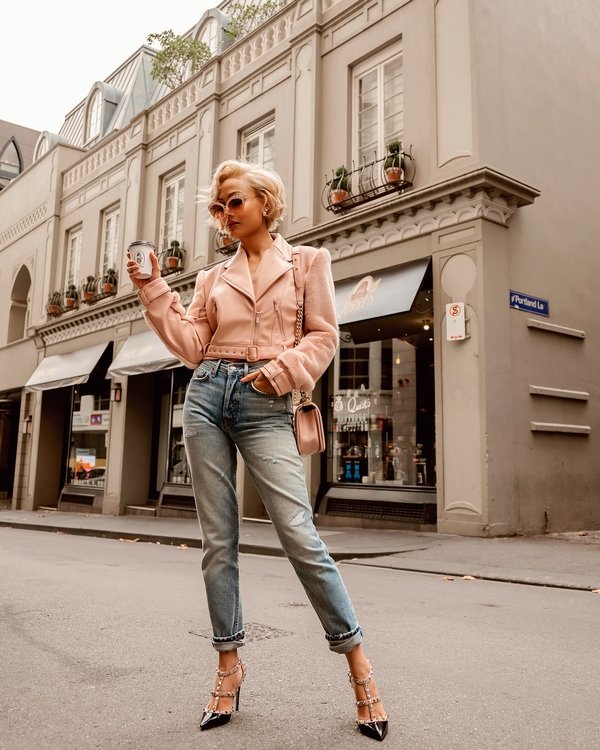 Тренды на женские кожаные куртки 2026: фото-новинки