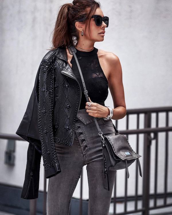 Тренды на женские кожаные куртки 2026: фото-новинки