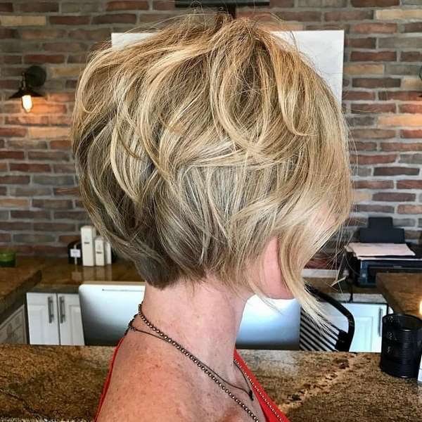 Элегантные стрижки 2026 для женщин 40, 50 и 60 лет: свежие образы с омолаживающими стрижками