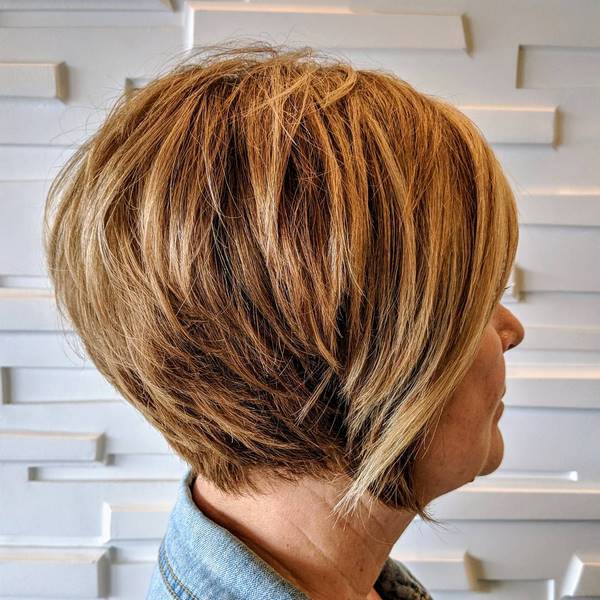 Элегантные стрижки 2026 для женщин 40, 50 и 60 лет: свежие образы с омолаживающими стрижками