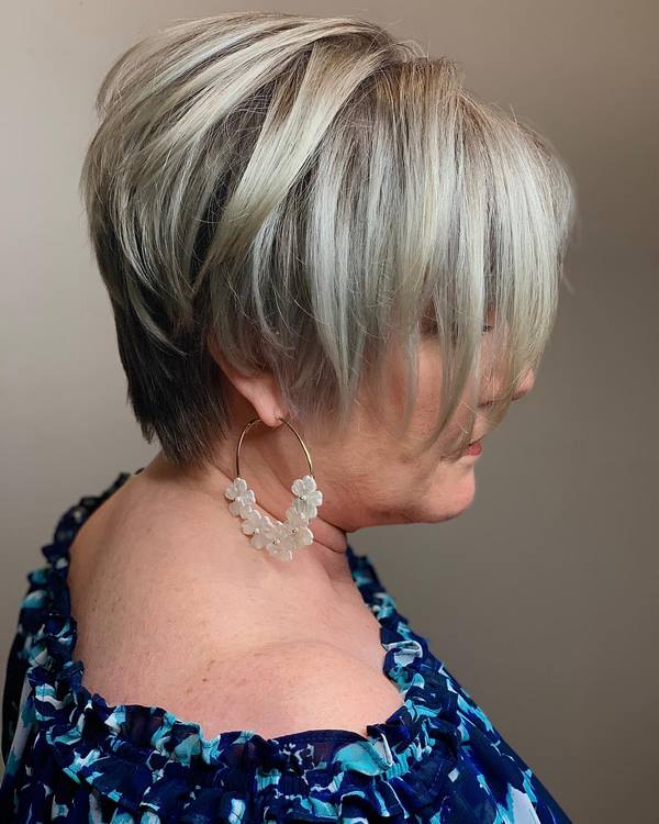 Элегантные стрижки 2026 для женщин 40, 50 и 60 лет: свежие образы с омолаживающими стрижками