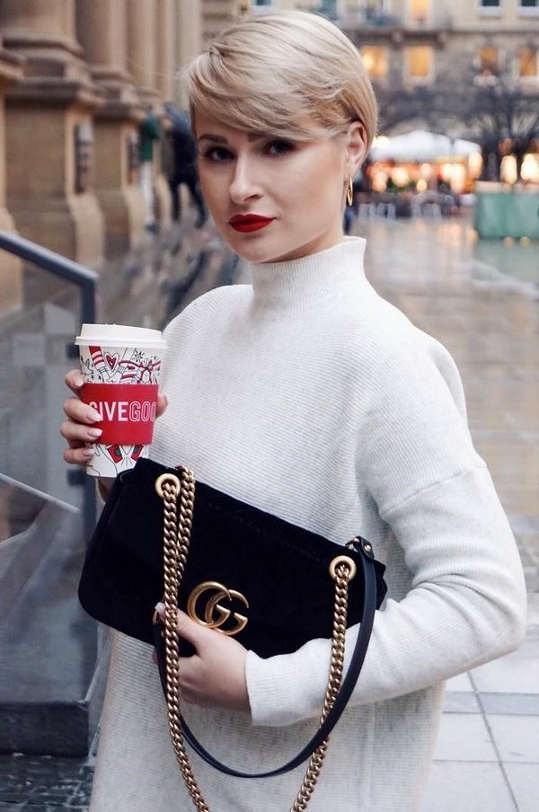 Элегантные стрижки 2026 для женщин 40, 50 и 60 лет: свежие образы с омолаживающими стрижками