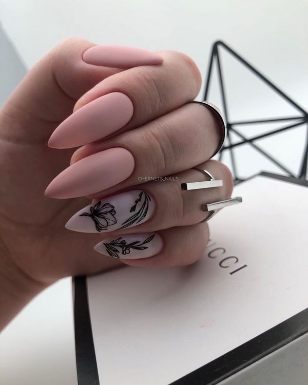 Нежный маникюр 2026 – идеи и новинки на фото