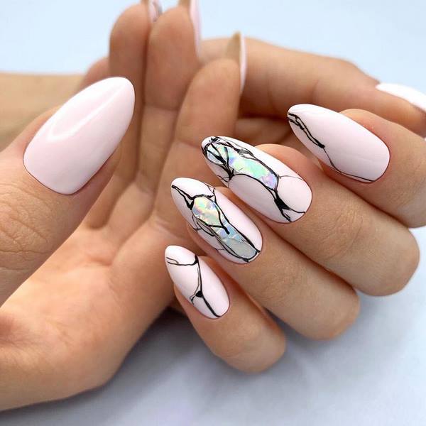 Нежный маникюр 2026 – идеи и новинки на фото