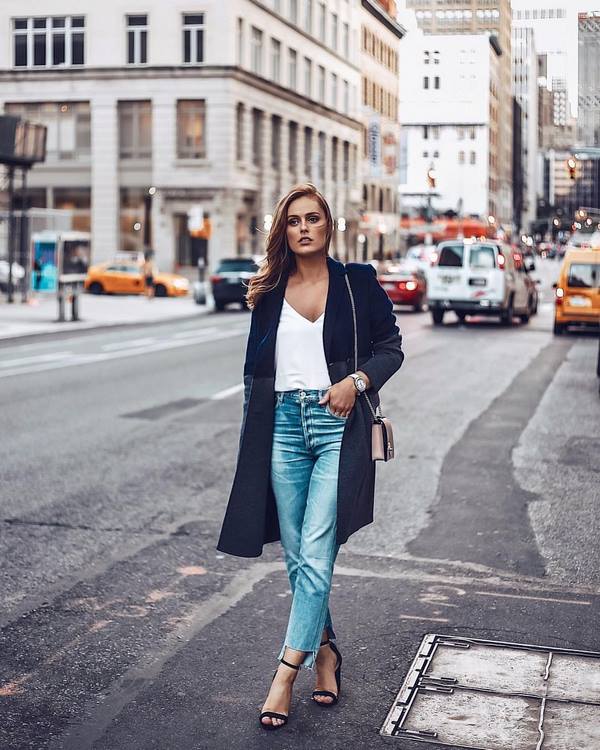 Новинки модных женских джинсов 2026: лучшие модели и фасоны