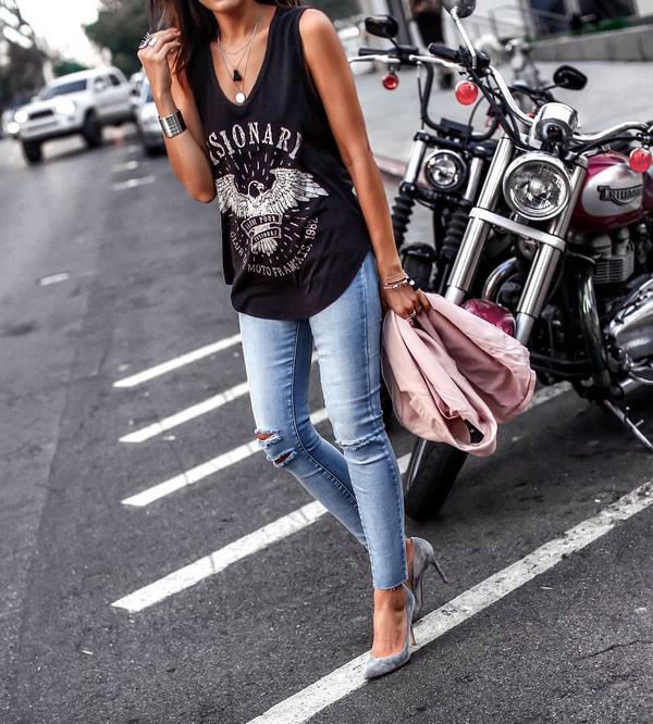 Новинки модных женских джинсов 2026: лучшие модели и фасоны