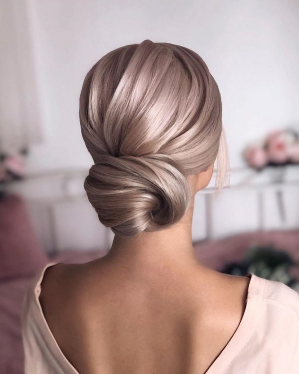 Вдохновляющие прически на вечер: последние тенденции и тренды 2026