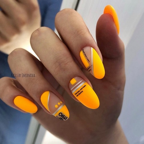 Чарующий маникюр с фольгой 2026 – модные новинки и стили