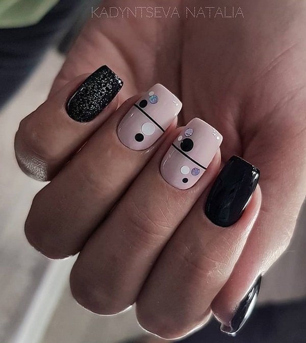 Чарующий маникюр с фольгой 2026 – модные новинки и стили