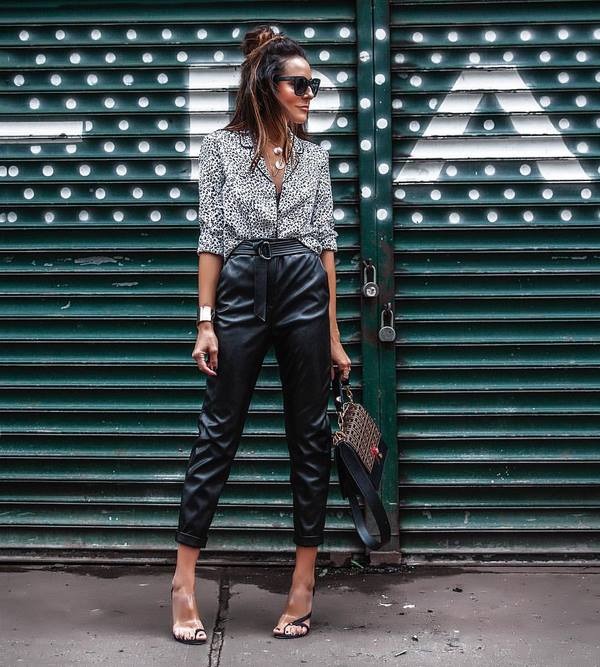 Лучшие образы с кожаными брюками 2026 – стильные фасоны