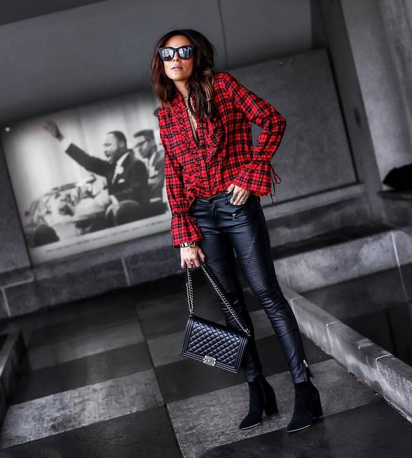 Лучшие образы с кожаными брюками 2026 – стильные фасоны