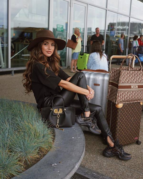 Лучшие образы с кожаными брюками 2026 – стильные фасоны