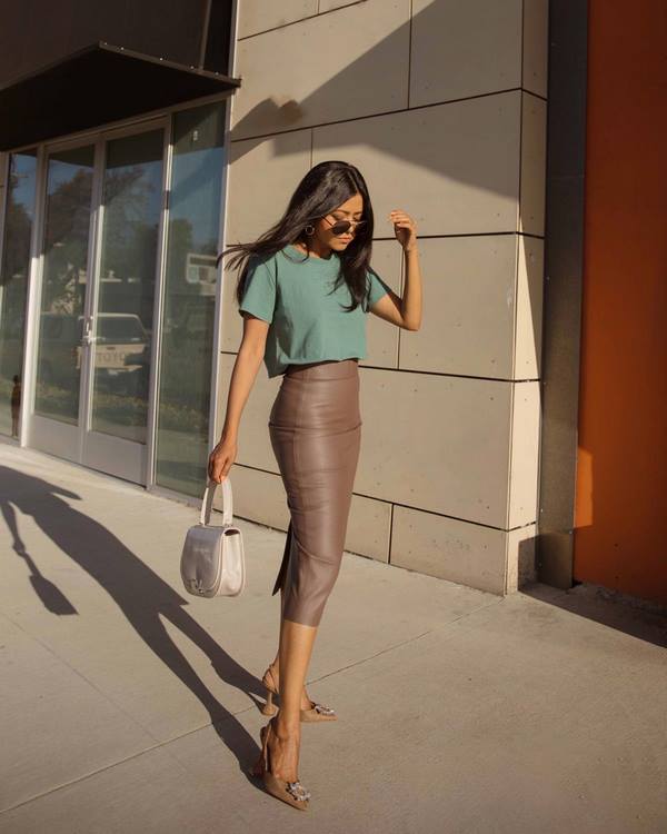 Кожаные юбки 2026 – чудесные образы и последние тренды юбок из кожи