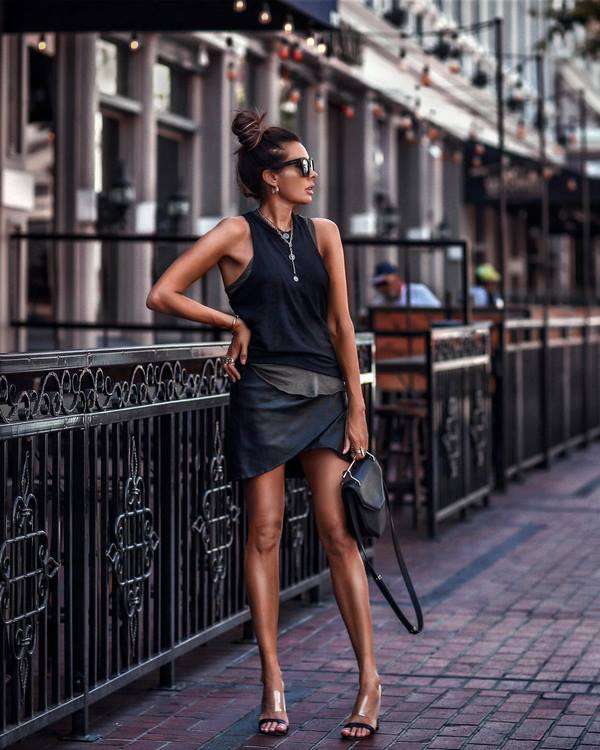 Кожаные юбки 2026 – чудесные образы и последние тренды юбок из кожи