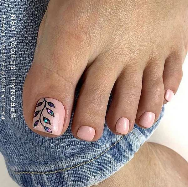 Новинки педикюра зима 2026-2027 – тренды, фото