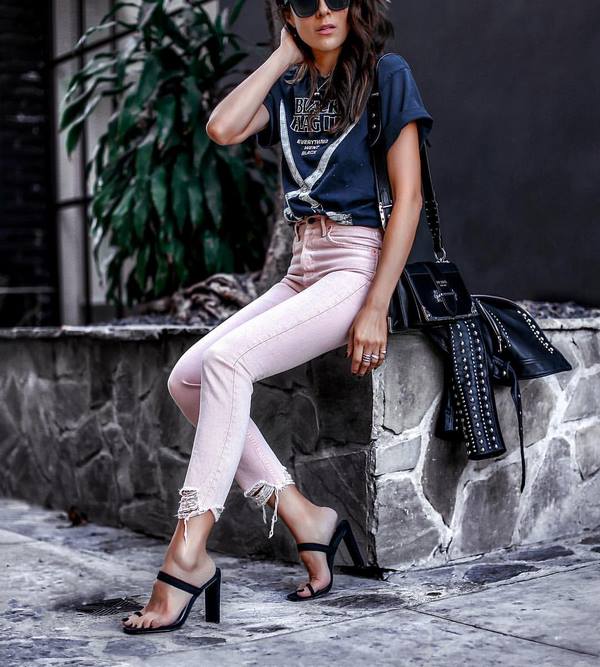 Новинки футболок, маечек и топов 2026 – лучшие стили и сеты