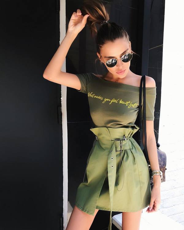 Новинки футболок, маечек и топов 2026 – лучшие стили и сеты