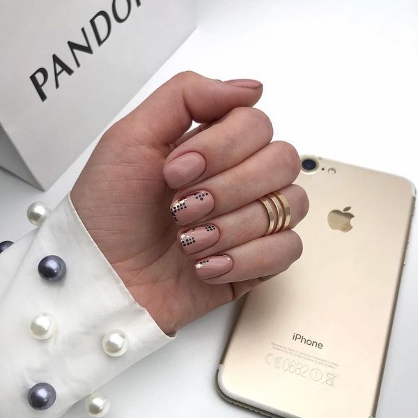 Самый красивый простой маникюр 2026 – новые примеры простого нейл-дизайна