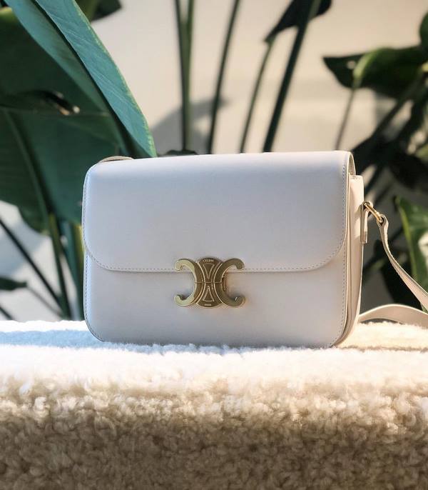 Красивейшие тренды сумок весна-лето 2026 – лучшие новинки сумок на фото