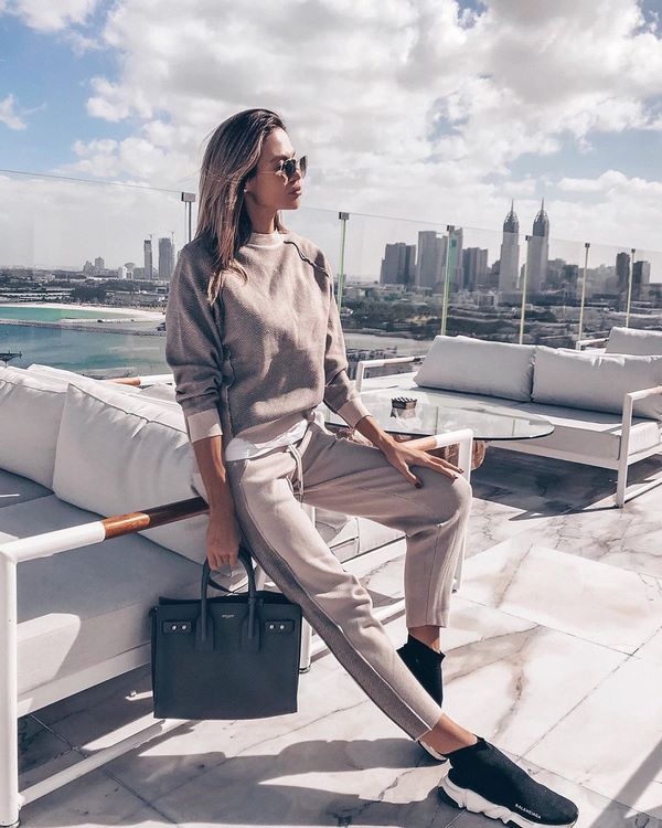 Эффектные луки с женским костюмом весна-лето 2026 – новые идеи образов весна-лето