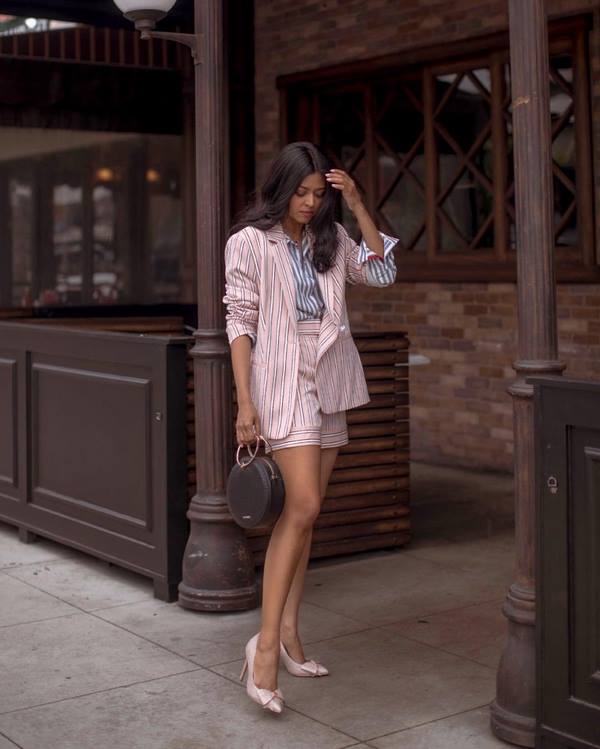 Эффектные луки с женским костюмом весна-лето 2026 – новые идеи образов весна-лето