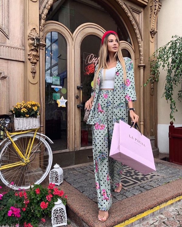 Эффектные луки с женским костюмом весна-лето 2026 – новые идеи образов весна-лето