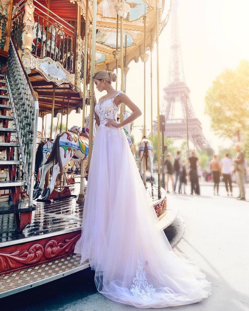 Модное выпускное платье 2026: идеи образов на выпускной