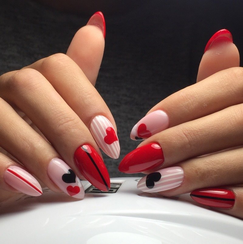 Идеи маникюра на День святого Валентина 2026: красивые фото-новинки