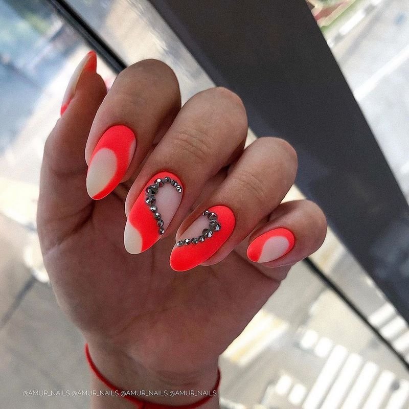 Модный выпускной маникюр 2026: тренды и новинки