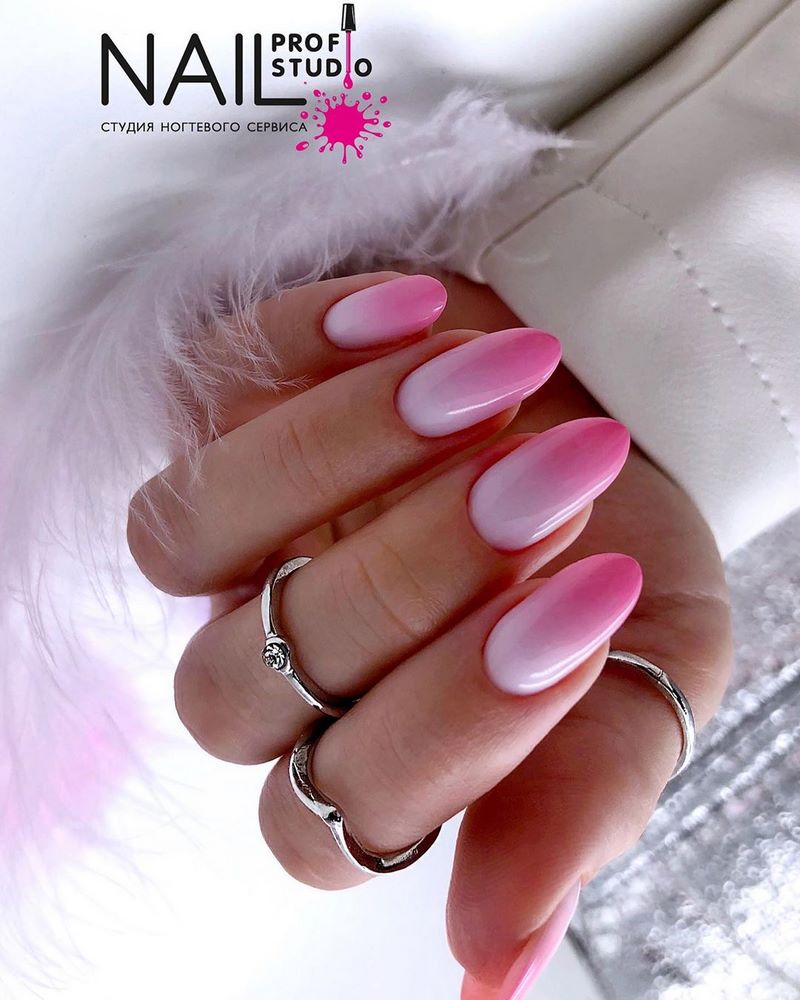 Модный выпускной маникюр 2026: тренды и новинки