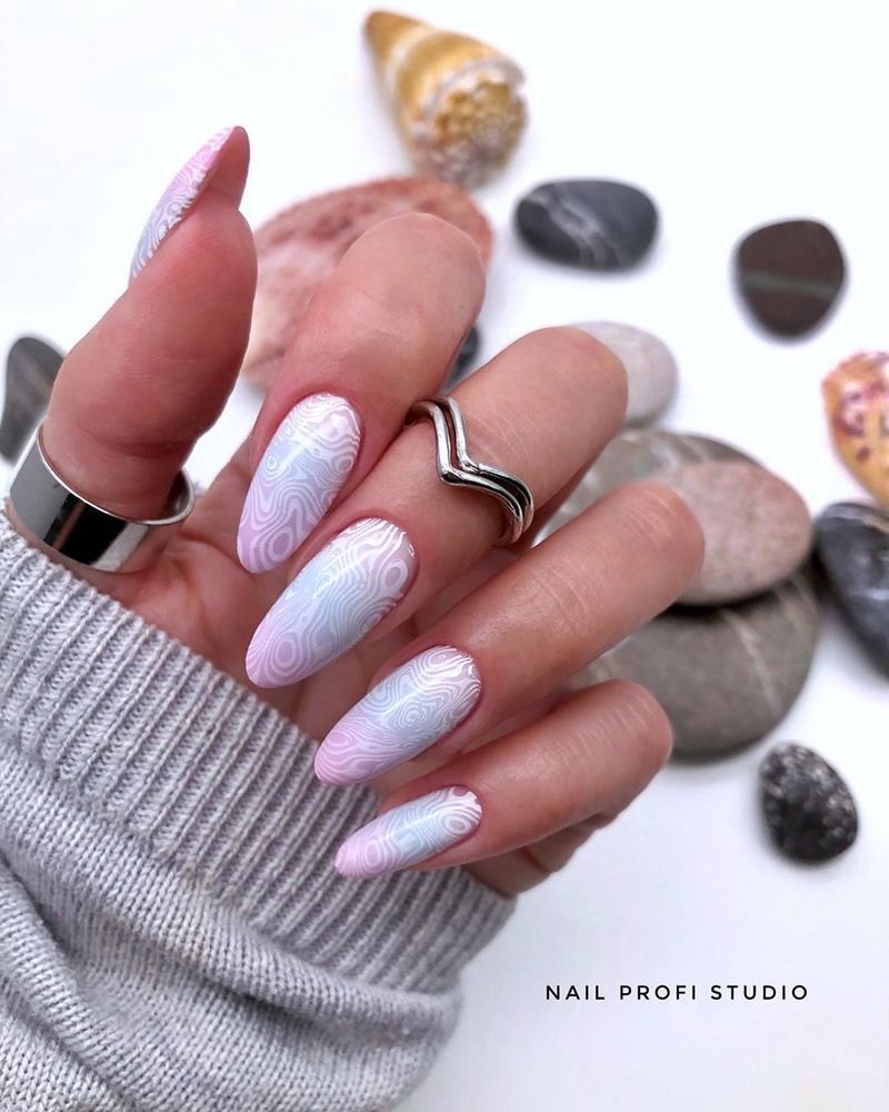 Модный выпускной маникюр 2026: тренды и новинки