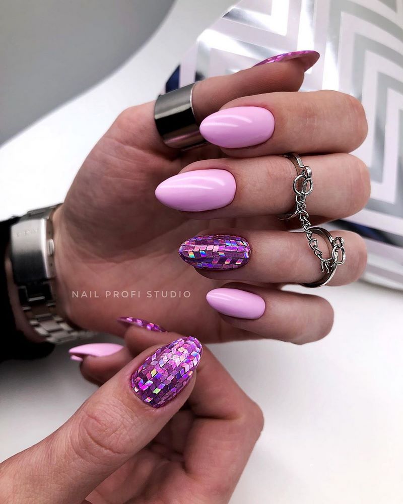 Модный выпускной маникюр 2026: тренды и новинки